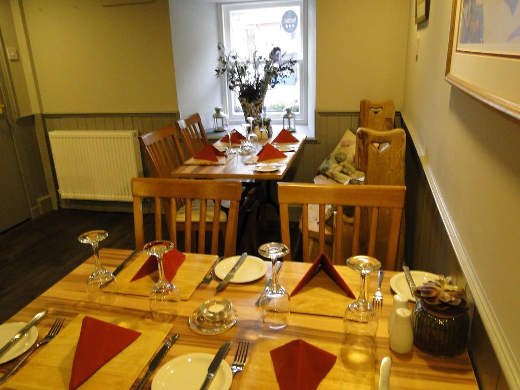 The Red Lion Inn Doune Extérieur photo